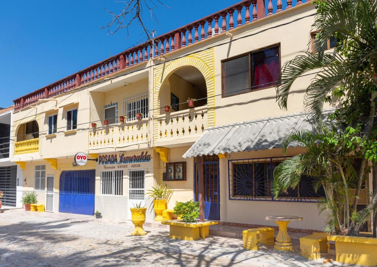 Oyo Hotel Posada Esmeralda San Patricio Melaque Exterior foto